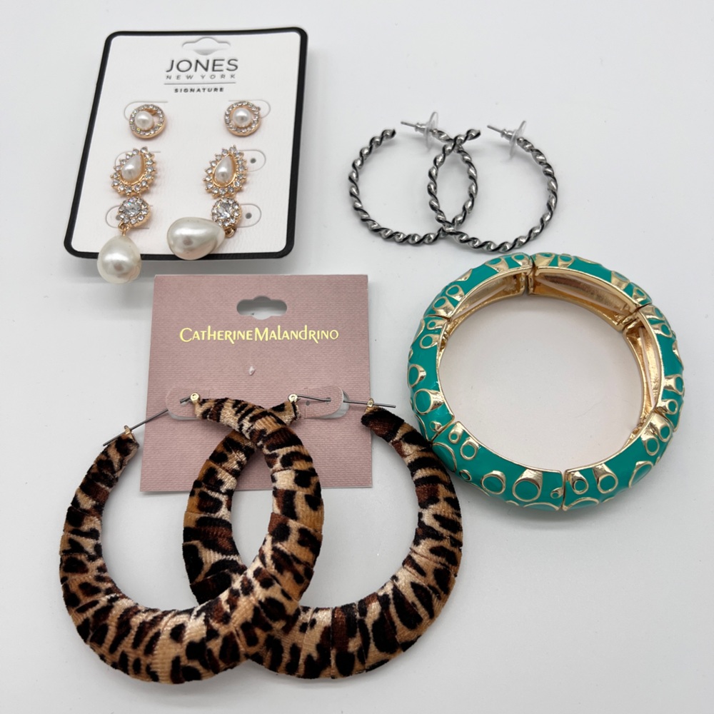 Lot of jewelry including Catherine Malandrino and Jones New York, Marlyn Schiff